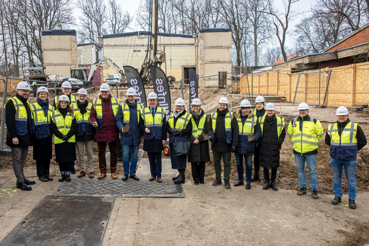 Regioninės filmotekos „Naglis“ kapsulės įkasimo ceremonija. Aldo Kazlausko nuotr.