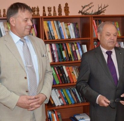 Iš kairės: gubernatorius Riho Rahuoja ir Palangos reabilitacijos ligoninės direktorius Virginijus Biskys.