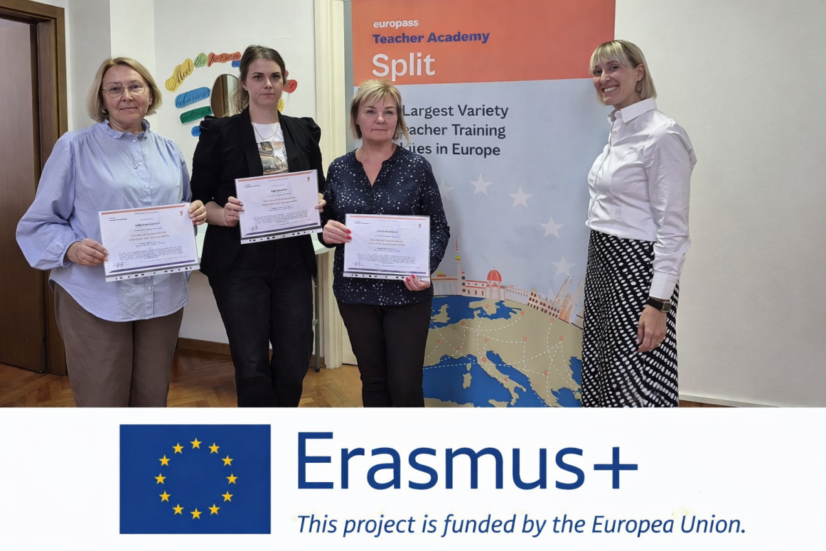 Edita Petrušonytė, vokiečių kalbos mokytoja metodininkė, Eglė Gūžienė, anglų kalbos vyr. mokytoja, Loreta Dumčienė, pradinio ugdymo mokytoja  metodininkė, Kroatijos Split mieste