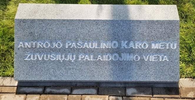 Istorinė diena: Palanga pabudo ir kėlėsi be sovietinės ideologijos simbolių kūjo ir pjautuvo
