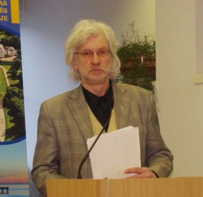 Architektūros ir teritorijų planavimo skyriaus vedėjo pavaduotojas V. Danta buvo įsuktas į A. Jokūbausko sukeltą audros sūkurį.