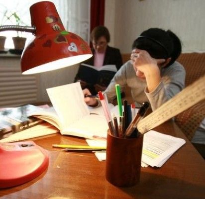 Korepetitoriams paklausa nemaža, bet jų reikia ieškoti su žiburiu