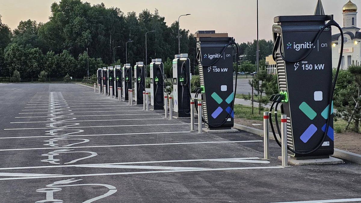 Šiandien Palangoje pradeda veikti elektromobilių įkrovimo parkas