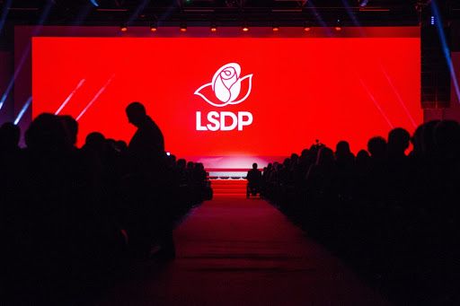 Dėl kurorto socialdemokratų vedlio kėdės laukia nagus kramtyti verčianti kova: varžysis Svetlana Grigorian su gydytoju ortopedu Mindaugu Gružausku, kurį prieš du metus įveikė vos trimis balsais