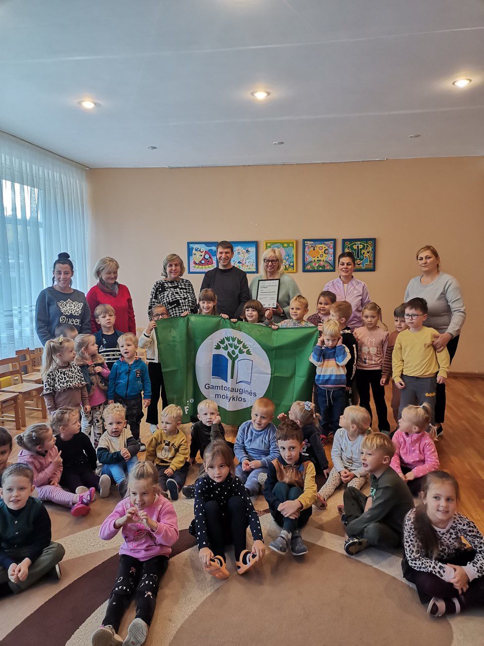 Palangos lopšelio- darželio „Ąžuoliukas“ veikla įvertinta Žaliąja vėliava