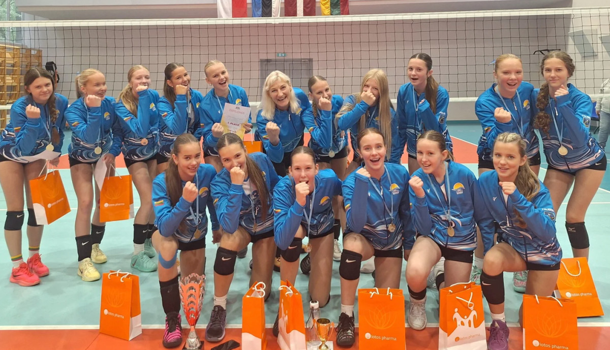 Palangos tinklininkės Rygoje laimėjo „Victory Cup 2026“