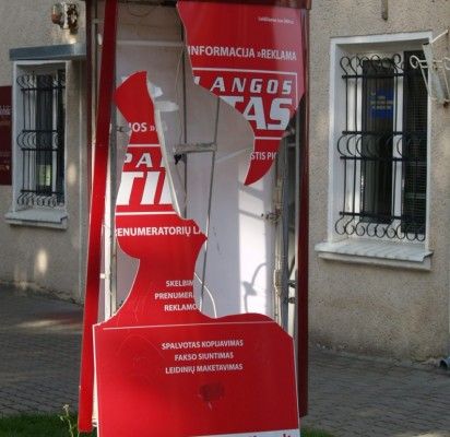 Po straipsnių apie Raimundą Palaitį – išpuolis prieš „Palangos tilto“ redakciją