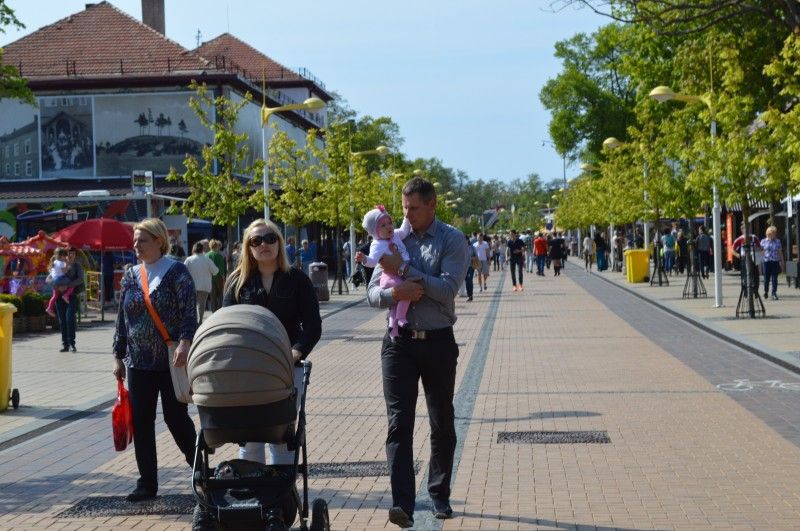 Rusų turistų – mažiau, o kai kurie iš Rytų – su keisčiausiais pageidavimais