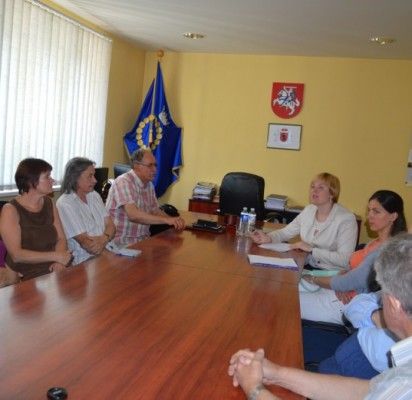 Susutikime su Savivaldybės administracija šventojiškiai aptarė svarbiausius ateities darbus.