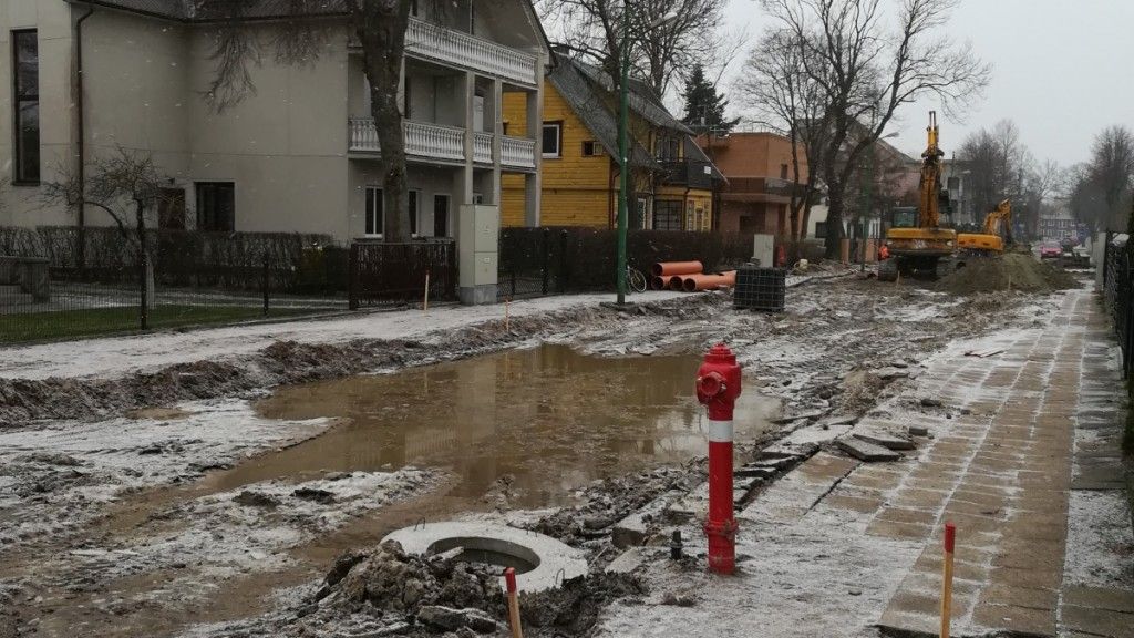 Intensyviai tvarkoma Maironio gatvė, sutvarkius ją kapitaliai, tiek gyventojams, tiek svečiams bus patogiau.