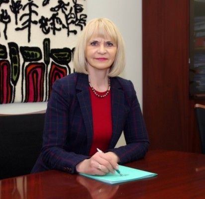 Švietimo ir mokslo viceministrės Genoveitos Krasauskienės kvietimu, PT redaktorius praleido dieną ministerijoje stebėdamas viceministrės darbą iš arti