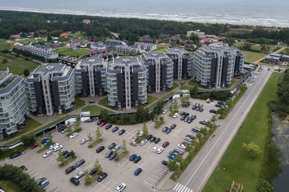 Pajūryje sandoriai sprogdina NT rinką – pirkėjai dešimtimis šluoja butus