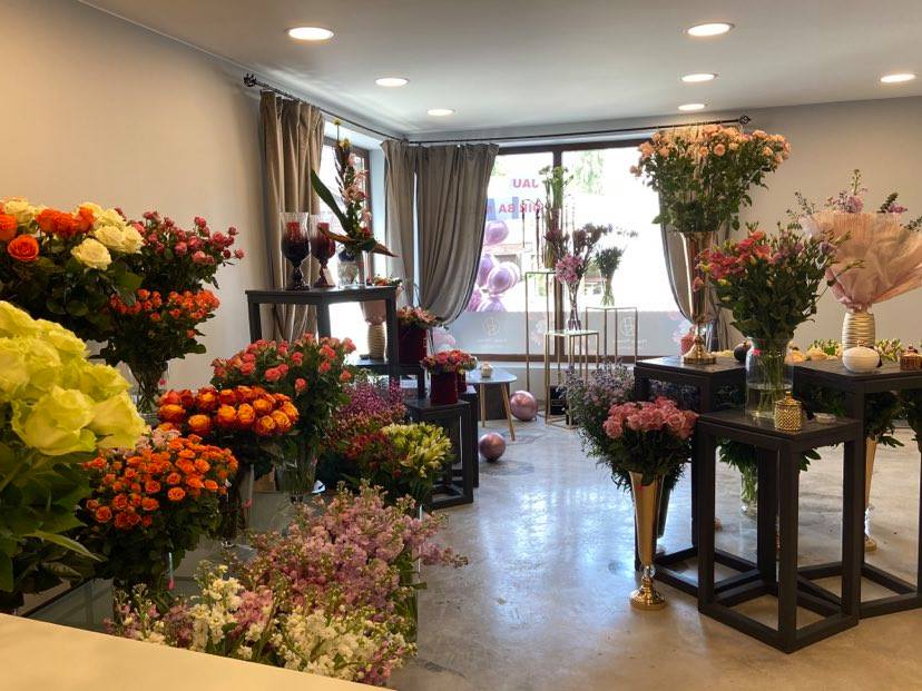Naujas gėlių salonas „Happy Flowers“ įsikūrė Plytų gatvė 3, Palanga.