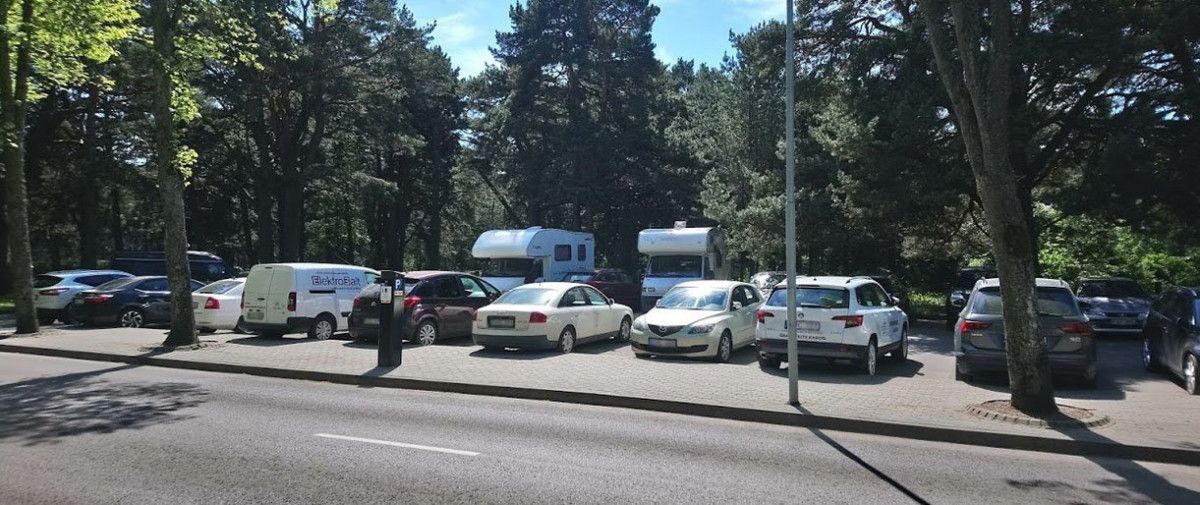 Nuo gegužės 15 d. renkama vietinė rinkliava už automobilių statymą nustatytose apmokestinamose kurorto vietose