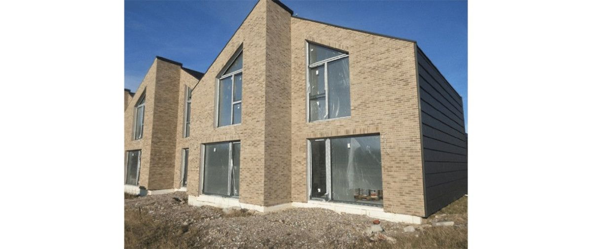 Antstoliai už 0,8 mln. eurų pardavė „Pincio prekybos“ pastatą Palangoje. Antstolių nuotr.