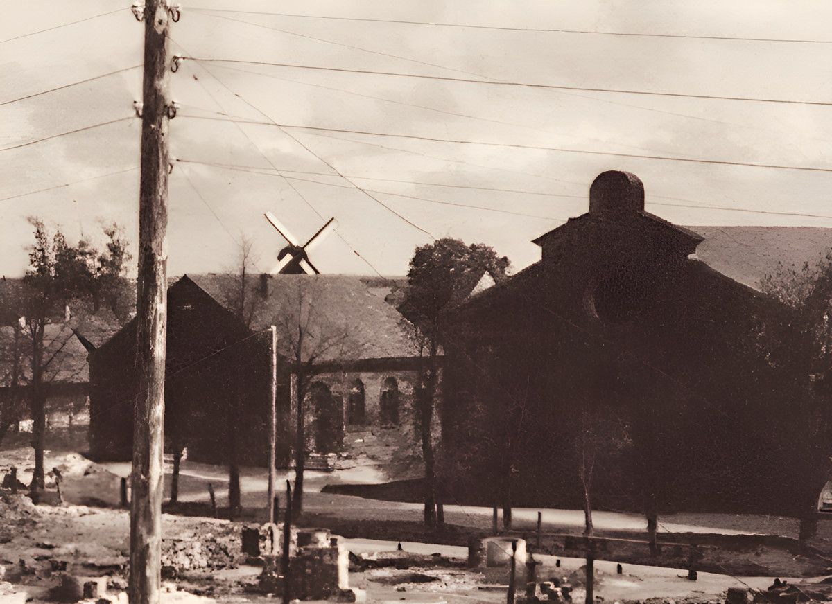 Palangos Didžioji ir Mažoji sinagogos po 1938 m. gegužės 10 dienos gaisro. Fotografas Ignas Stropus