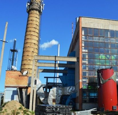 „Besikandžiojant“ sąskaitoms už šildymą, viltys – į „užstrigusią“ biokuro katilinę