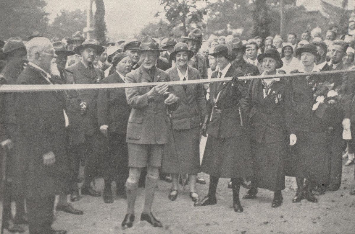 R.Baden Povelis atidaro savo vardo gatvę Palanga. 1933 08 17