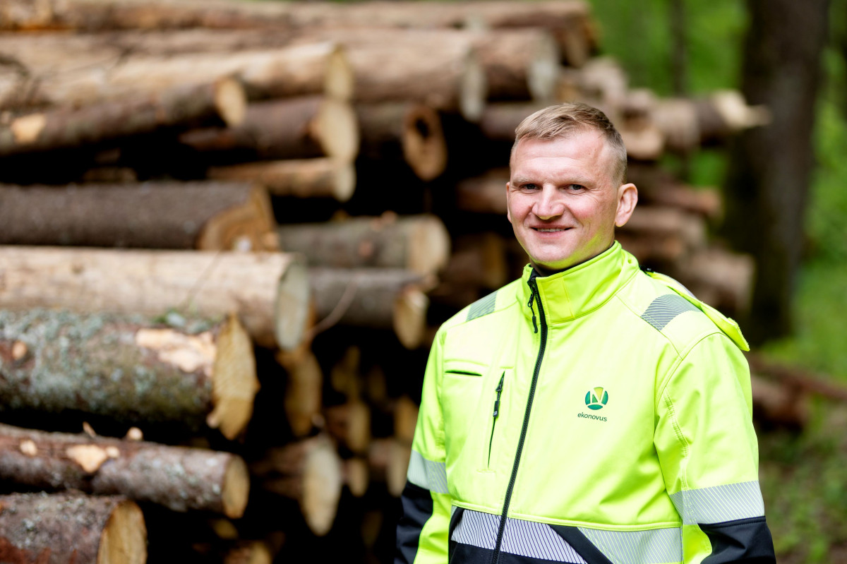 UAB EKonovus vyr. miškininkas Tomas Valiauskas