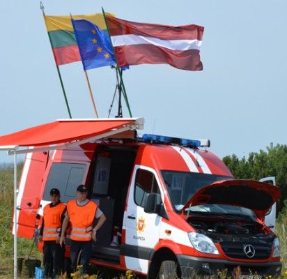Lietuvos ir Latvijos ugniagesiai gelbėtojai Baltijos pakrentėje išbandė naują techniką