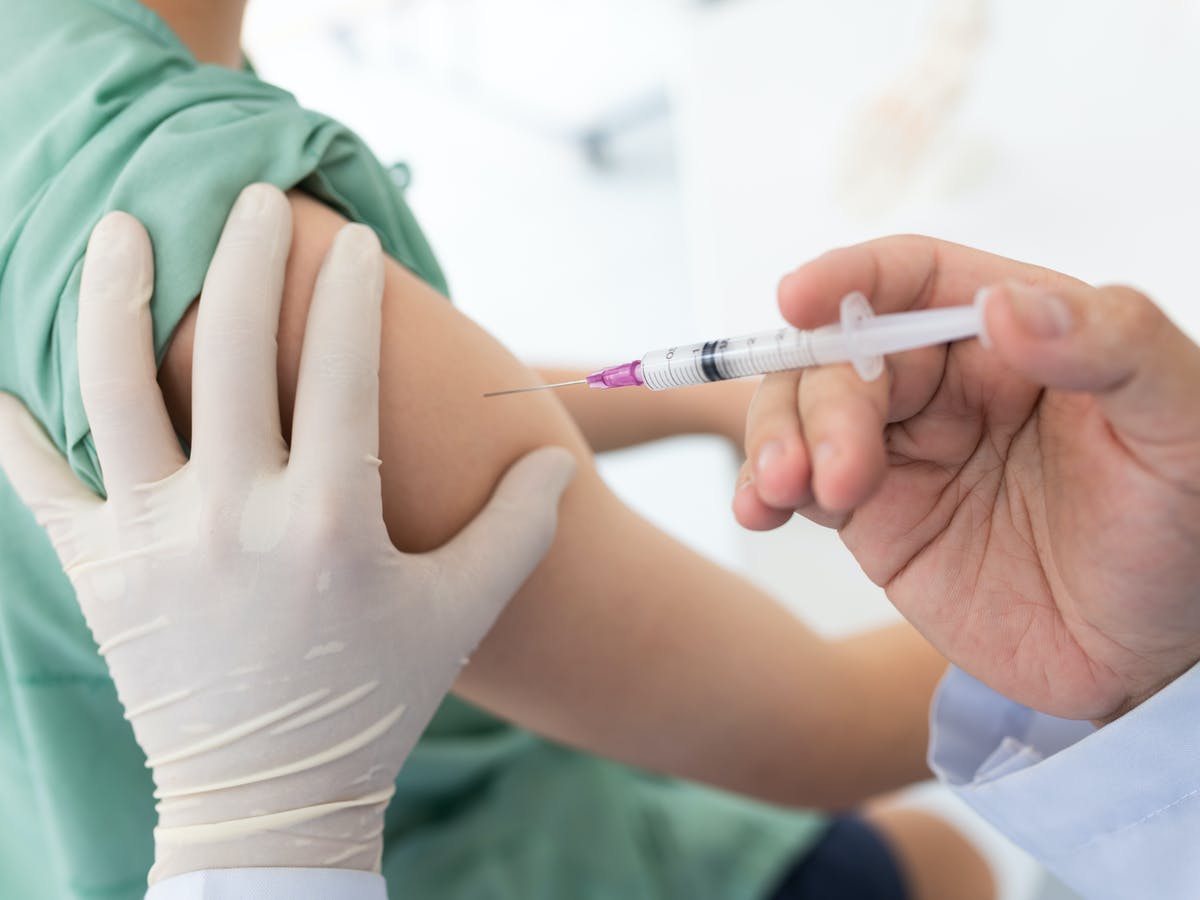 Vakcinacijos rekordininkė šalyje – Neringa su 38,75 proc. paskiepytų savo gyventojų, antras – Birštonas (34,3 proc.), treti– Druskininkai (27,03 proc.), ketvirta – Palanga (25,94 proc.)