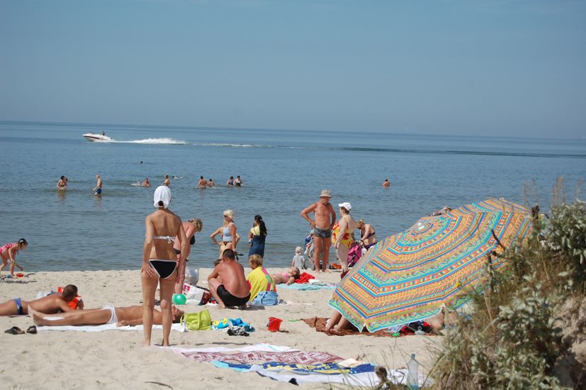 Piktnaudžiaujant saule, ji gali tapti ir „prieše“ – atseikėti raukšlių ar net melanomų