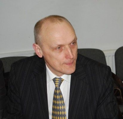 Gediminas Valinevičius, Palangos miesto Tarybos narys, gavęs mandatą joje pagal partijos Tvarka ir teisingumas sąrašą, bet neatmetantis galimybės pakeisti partiją.