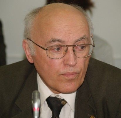 A. Stankus.
