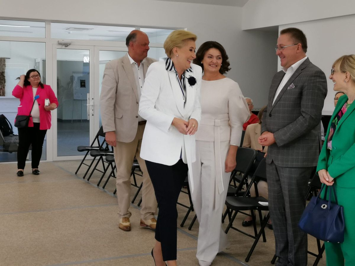 Pirmąsias Lietuvos ir Lenkijos ponias, Dianą ir Agatą, sužavėjo Palangos Kunigiškių vaikų stovykla (FOTO GALERIJA)