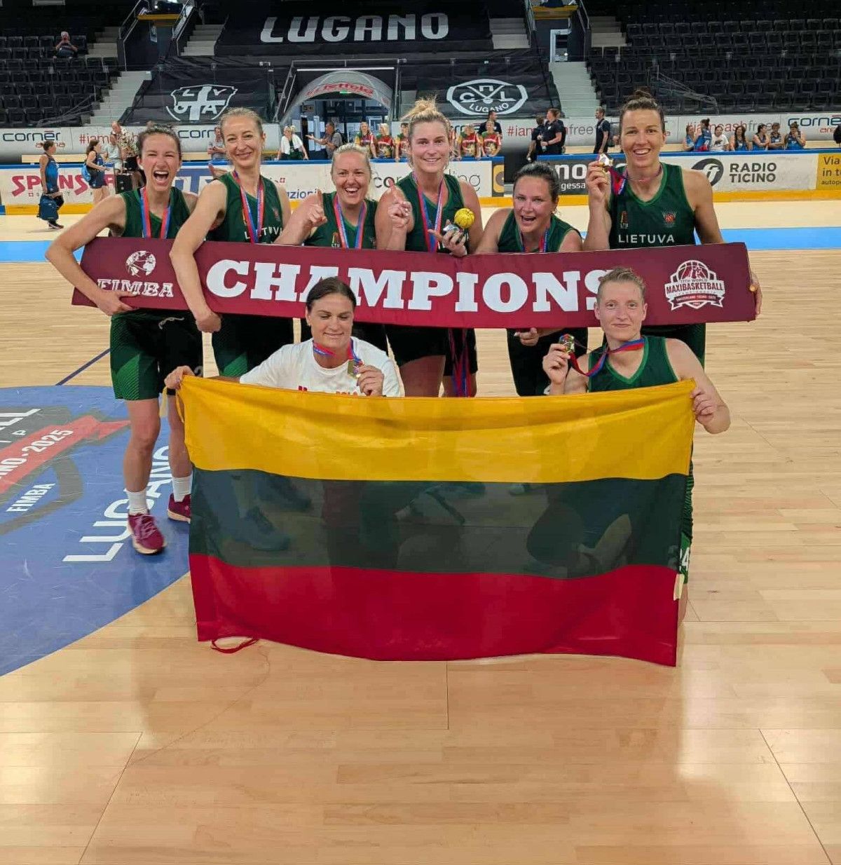 Palangiškės Lina Mikelevičienė ir Kornelija Balčiūnaitė tapo pasaulio moterų veteranių krepšinio čempionėmis