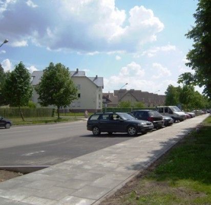 Medvalakio g. jau įrengtos naujos vietos 40 automobilių statyti.
