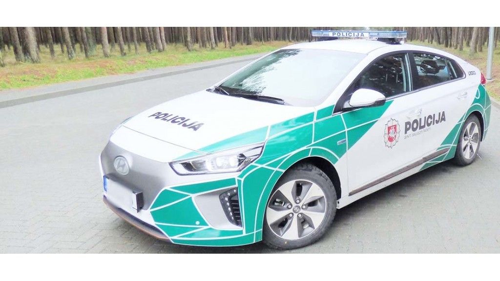 Palangoje – naujas policijos elektromobilis su įmontuota eismo stebėjimo sistema