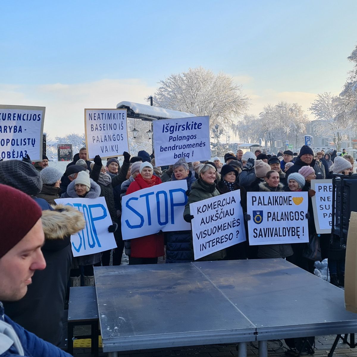 Palangiškiai antrą kartą tvirtai pasakė, kad savo baseino privatininkui neatiduos (PILDOMA)