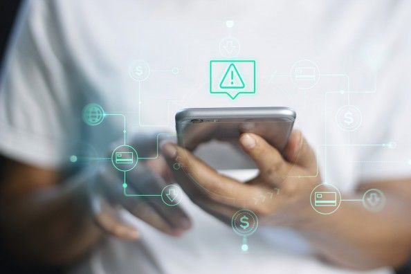 Policija įspėja – pastarosiomis dienomis pagausėjo pranešimų dėl galimų telefoninių sukčių atakų