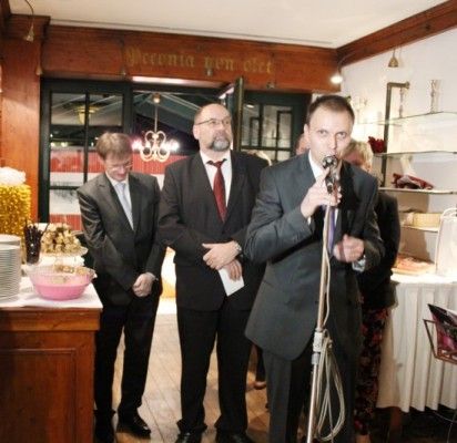Bergene pristatoma Palangos ir Lietuvos fotografija