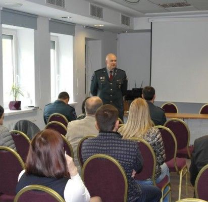 Kurorto verslininkai ir policijos pareigūnai tarėsi, kaip užtikrinti poilsiautojų saugumą.Palangos PK nuotr.