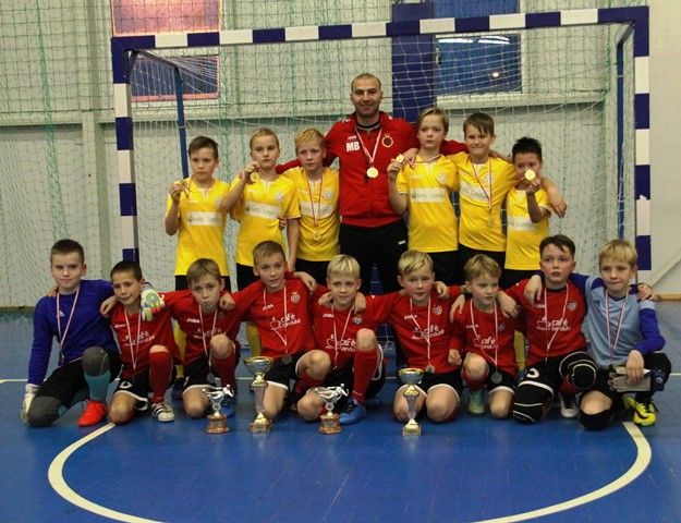 FK „Gintaras“ mažuosius aplankė Kalėdų senelis