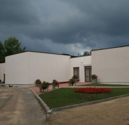 2012 m. prieš Vėlines buvo atidaryti iš pagrindų atnaujinti Palangos laidojimo namai.