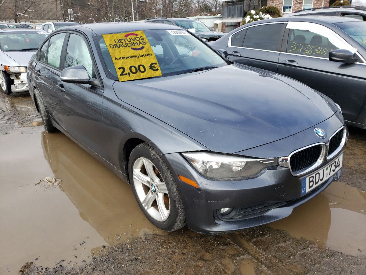 Vėl suaktyvėjo sukčiai – apsimeta loterijoje dovanojantys automobilius