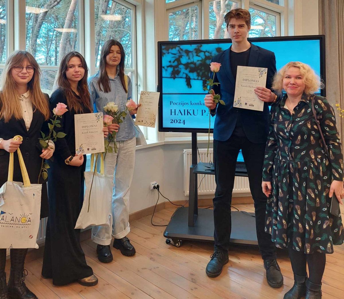 Konkurse „Haiku Palangai“ net 5 gimnazistai pelnė apdovanojimus