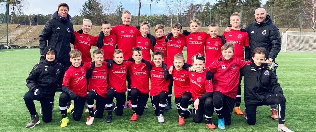 Palangos FK „Gintaras“ U-13 komanda Lietuvos čempionate 5:0 sutriuškino bendraamžius iš Plungės