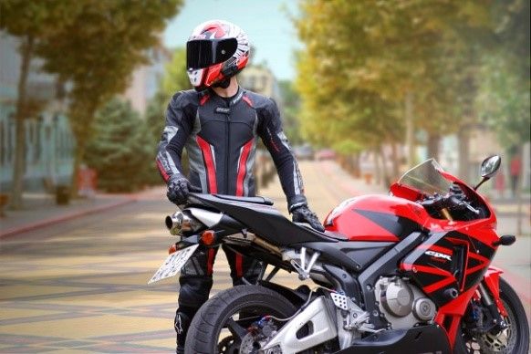 Kaip nesuklysti renkantis moto prekes internetu?