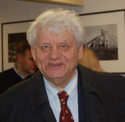 Iš letargo žadinamas vasaros parodų paviljonas