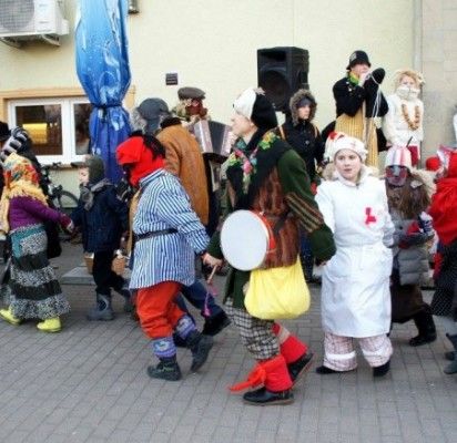 Palangiškiai ir šventojiškiai išvijo žiemą