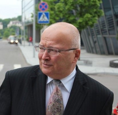 Zenonui Vaigauskui R. Palaičio tortas – kaip ašaka gerklėje: rinkimų prievaizdas įsitikinęs, kad tokios akcijos – rinkėjų viliotinis, pažeidžiantis rinkimų įstatymą.