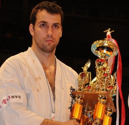 Olimpines Palangos viltis ateičiai kursto kimono vilkinčių čempionų kalvis