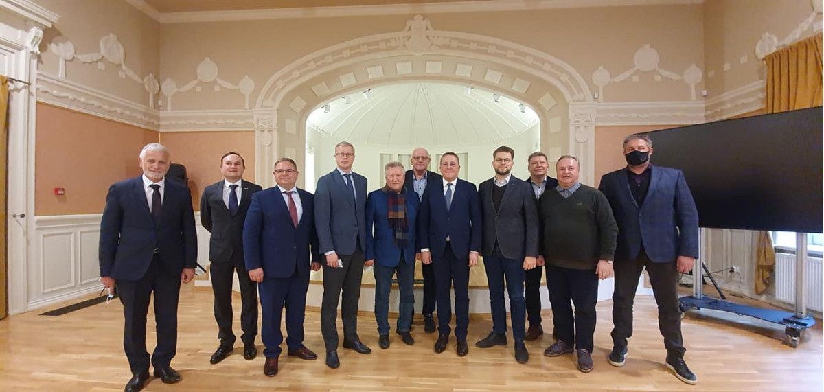 Palangoje išvažiuojamąjį posėdį surengė Seimo Ekonomikos komitetas – Savivaldybė jo prašo rasti finansavimą Šventosios uosto molų statybai (FOTO GALERIJA)