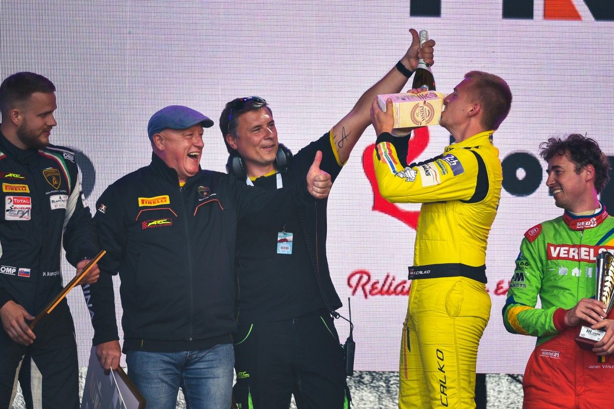 1006 km lenktynių kvalifikacijoje greičiausias – „Lamborghini“ vairavęs Konstantinas Calko