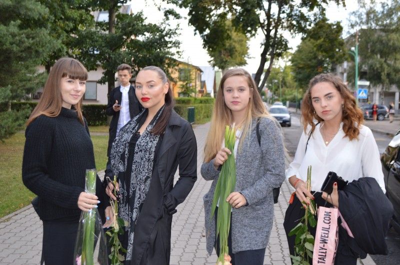 Donata, Austėja, Karolina ir Lijana teigė, jog gaila taip staiga prabėgusios vasaros, bet gal šienauji mokslo metai padovanos išskirtinių įspūdžių.