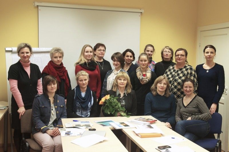 Sugrįžusi į Palangą, G. Krasauskienė randa laiko pabendrauti su pedagogais ir mokiniais.